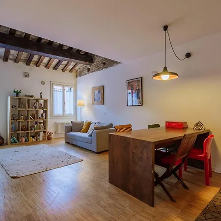 Daire Yourbanflat Savonarola Retro