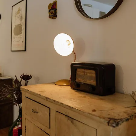Yourbanflat Savonarola Retro Lejlighed