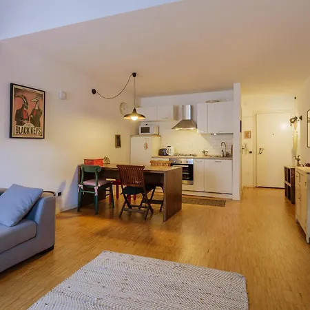 Daire Yourbanflat Savonarola Retro *